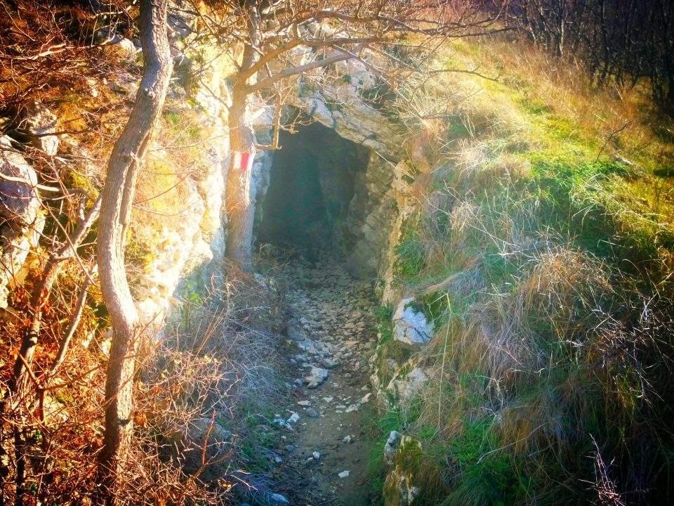 Tunelurile de la Sasca Română 2