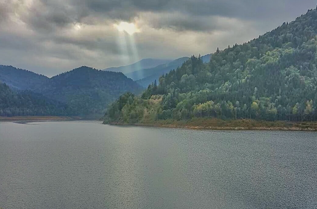 Cel mai frumos loc de pe Pământ Barajul GURA APELOR featured Povestea Locurilor